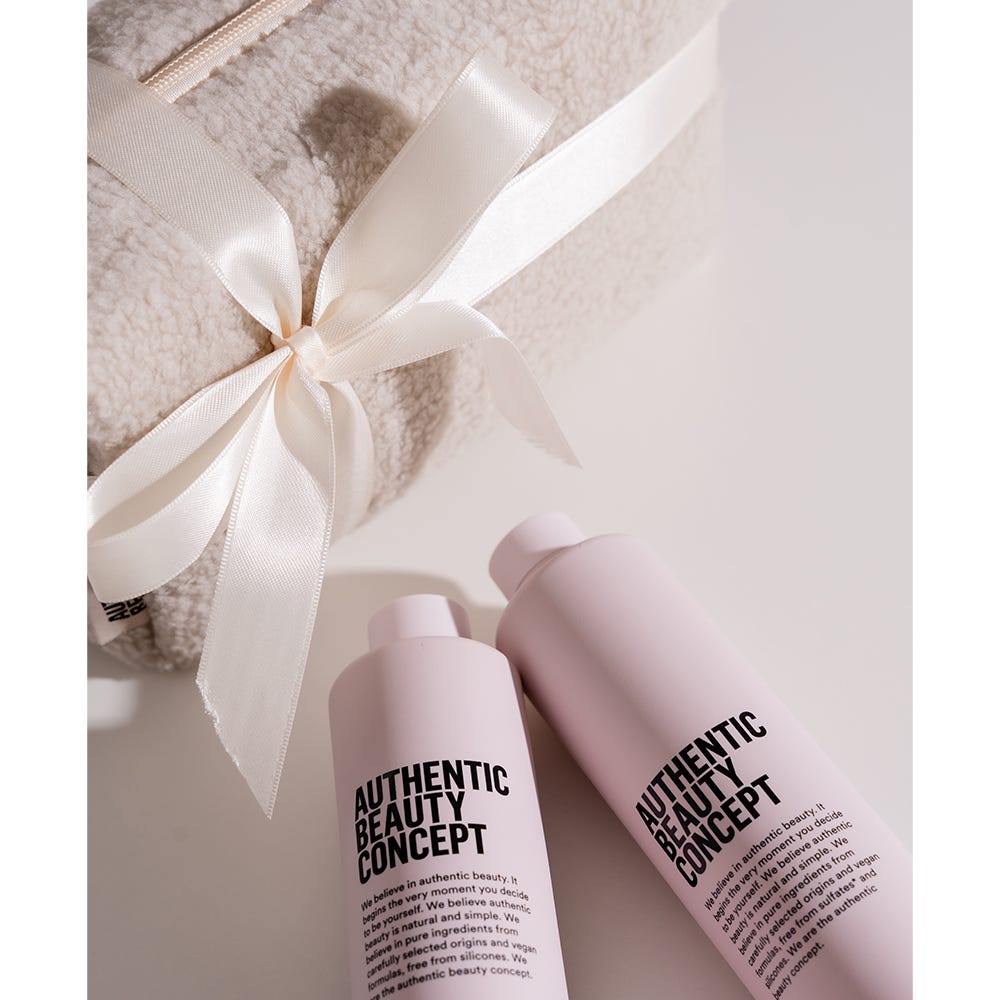 Authentic Beauty Concept Glow Set Bag