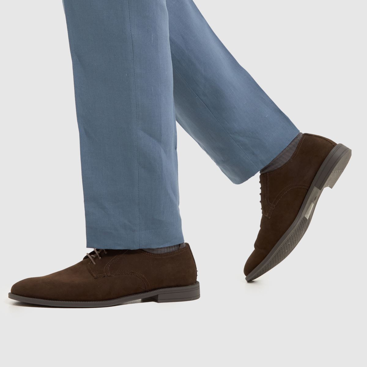 Schuh Malcolm fűzős cipő barna színben