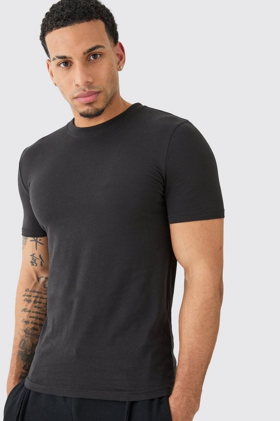 Muscle-Fit T-Shirt