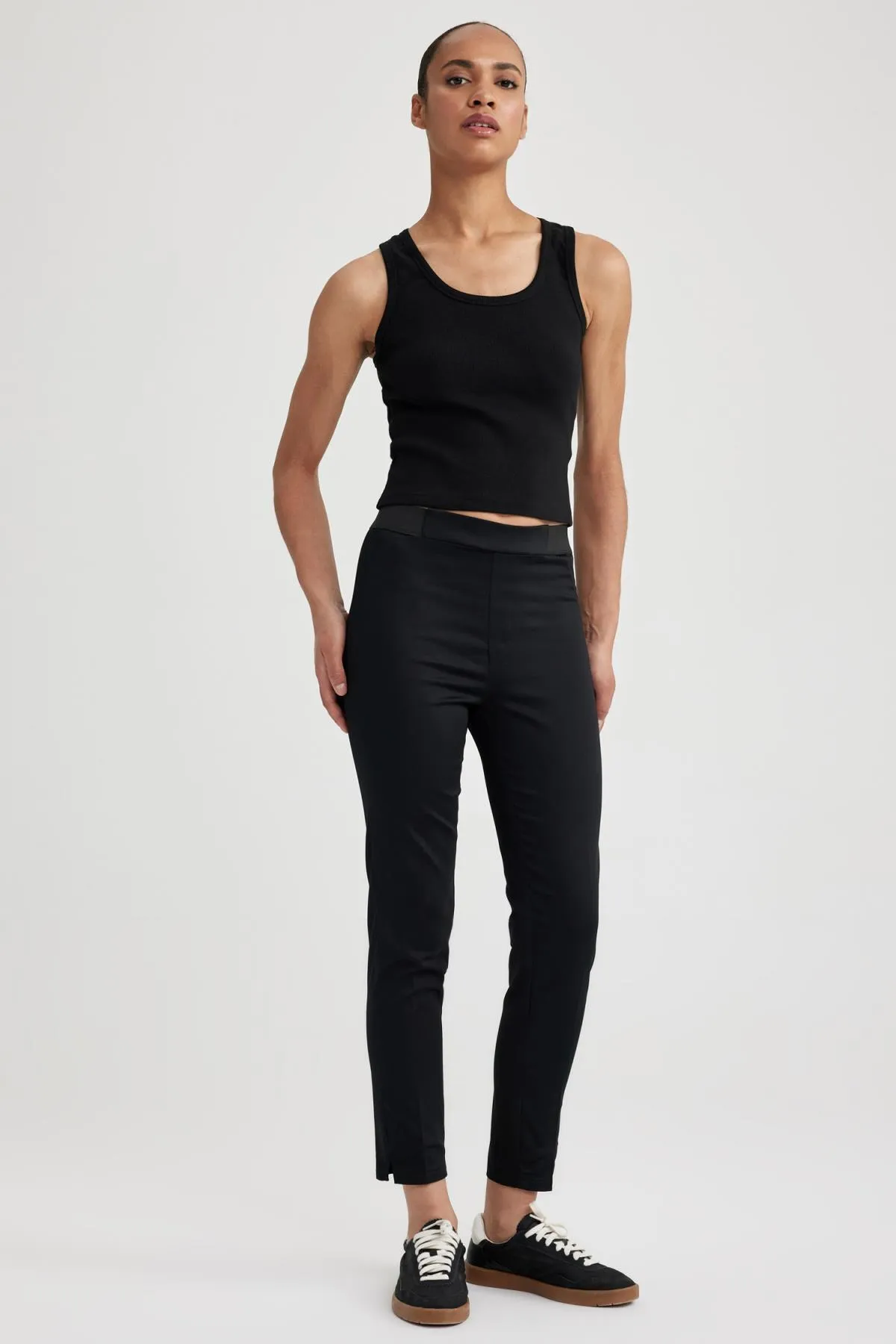 DeFacto  Valentina Sigaret Satinhose mit normaler Taille und geradem Bein J8743az23wn