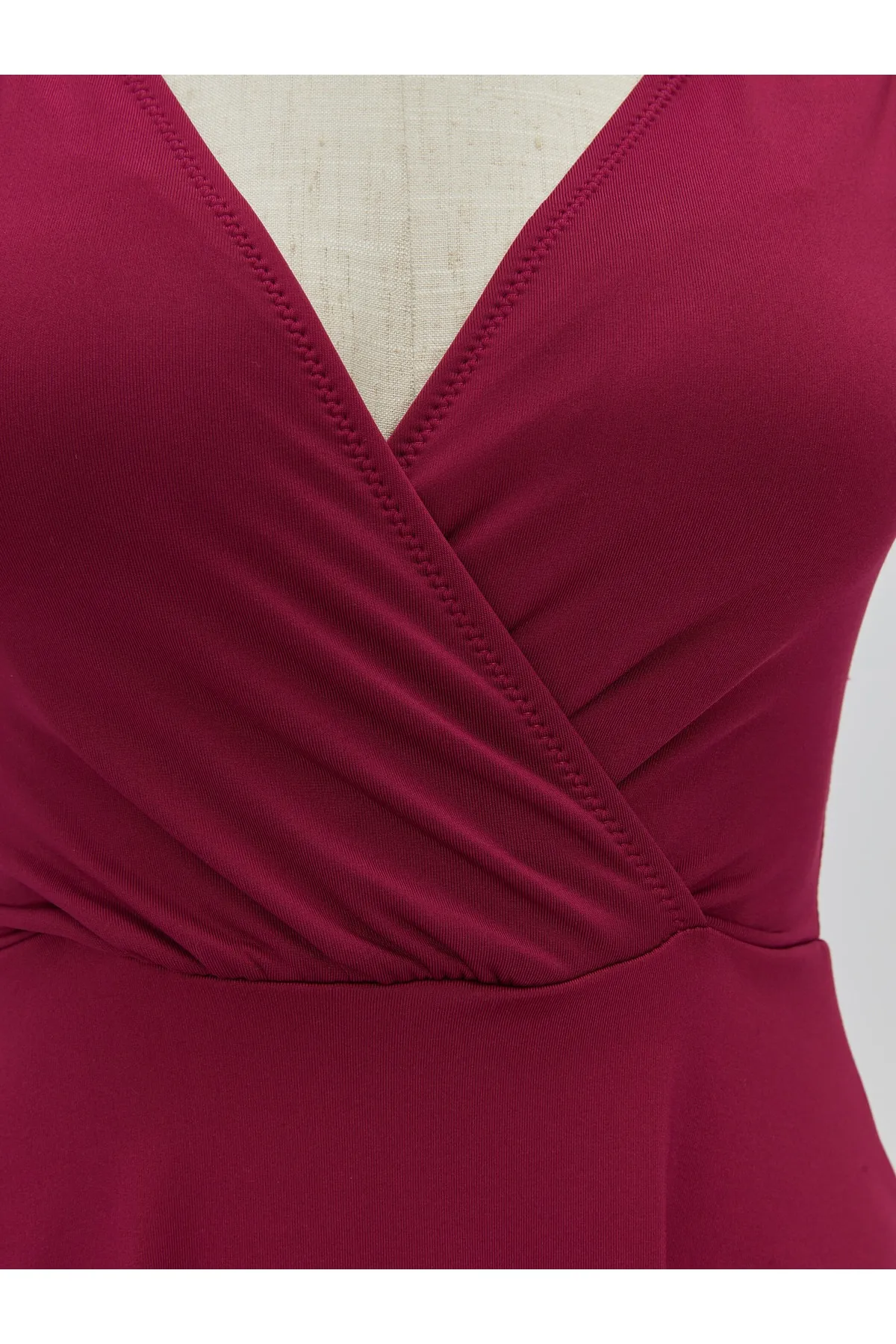 LC Waikiki  Einfarbiger Hijab-Badeanzug für Damen mit V-Ausschnitt