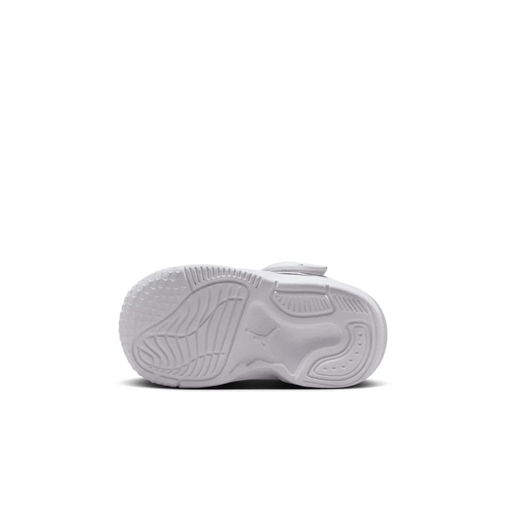 NIKE JORDAN Max Aura 5 DZ4355-106 / weiss