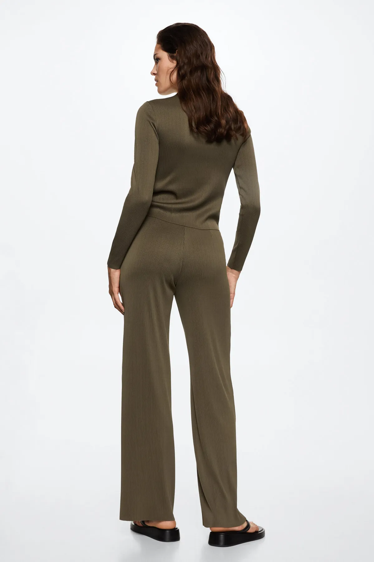 MANGO Woman  Dunkles Khaki-T-Shirt für Damen