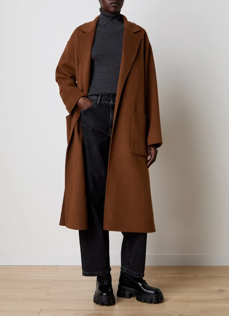 Woolrich Virgin wool coat with tie belt and patch pockets