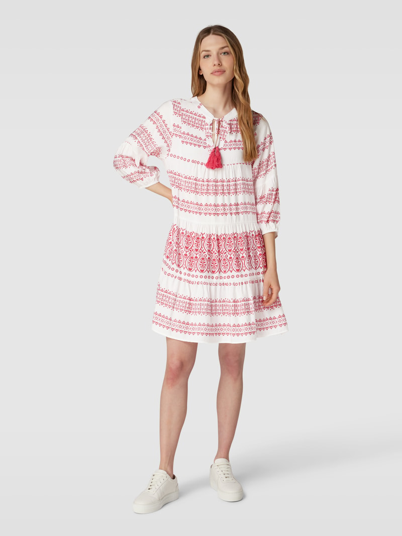 Knielanges Kleid mit Allover-Muster in pink