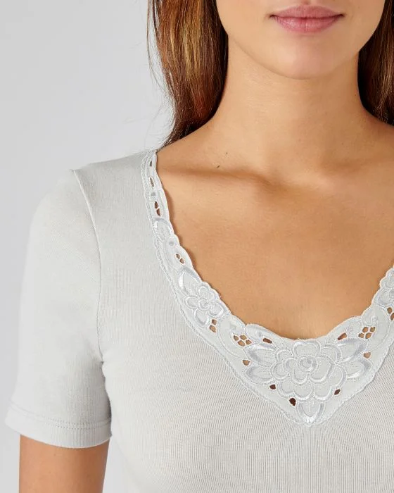 Tee-shirt Essential guipure florale