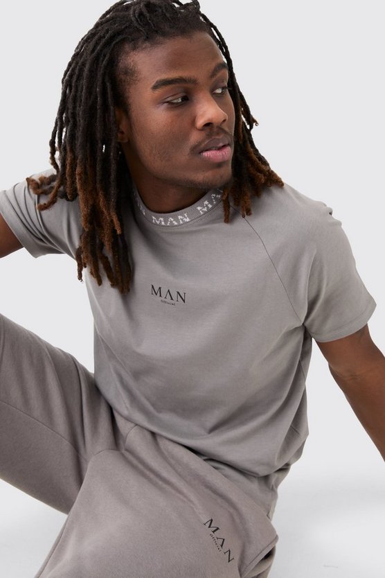 Geripptes Man Slim T-Shirt und Shorts