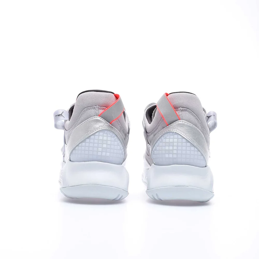 NIKE JORDAN MA2 CV8122-009 / grau