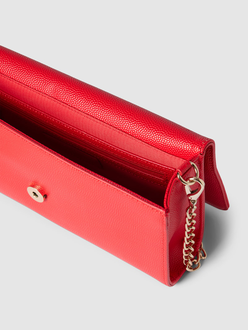 Clutch mit Label-Applikation Modell 'DIVINA' in rot