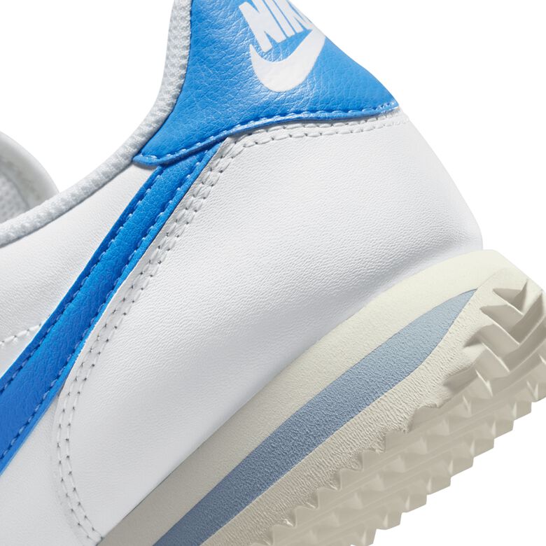 NIKE Wmns Cortez 