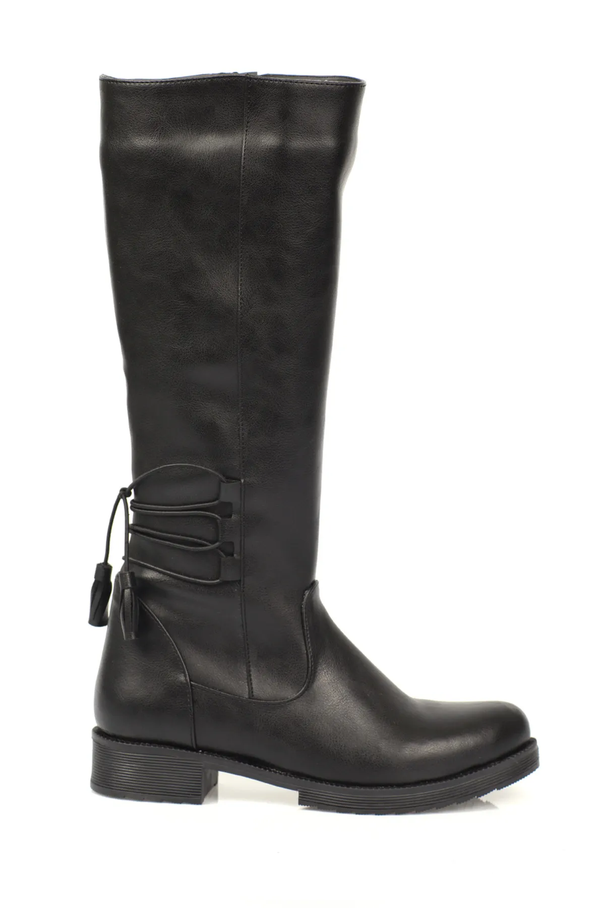 Capone Outfitters  Damenstiefel mit Schnürung unterhalb des Knies und seitlichem Reißverschluss am Knöchel