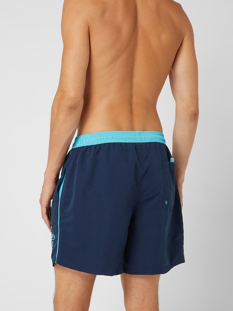 Badehose mit Label-Print in marineblau