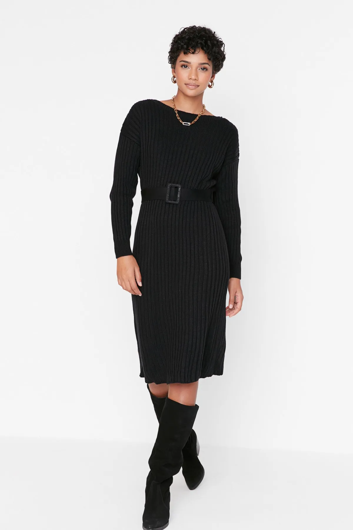 Trendyol Collection  Schwarz Schwarzes Midi-Strickkleid mit Gürtel TWOAW23EL00444 Kleid TWOAW23EL00444