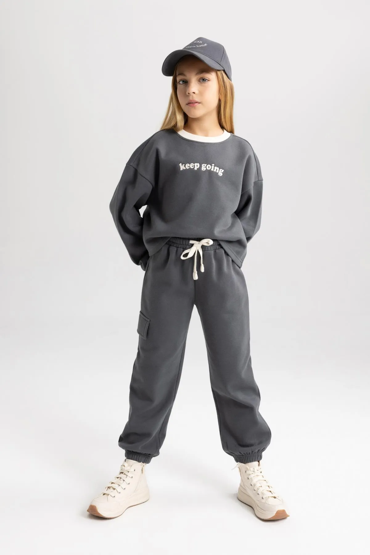 DeFacto  Bedrucktes Sweatshirt-Jogginghose-Set für Mädchen, 2-teilig