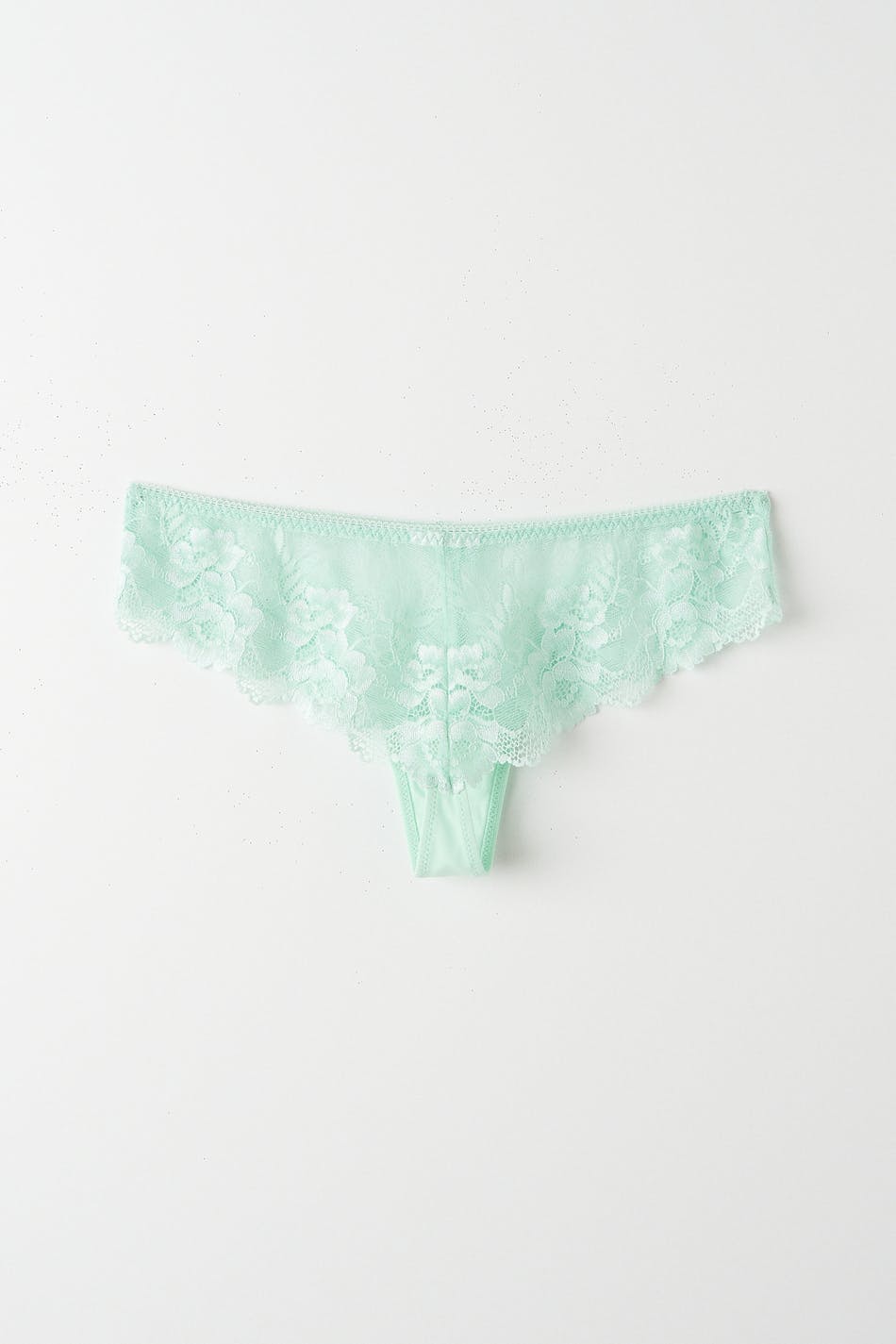 Lace string