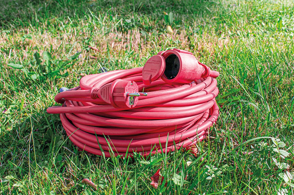 Câble d'extension Schwabe 60210 en caoutchouc 230 V/16 A IP44 H05RR-F 3G1.5 rouge 10 m