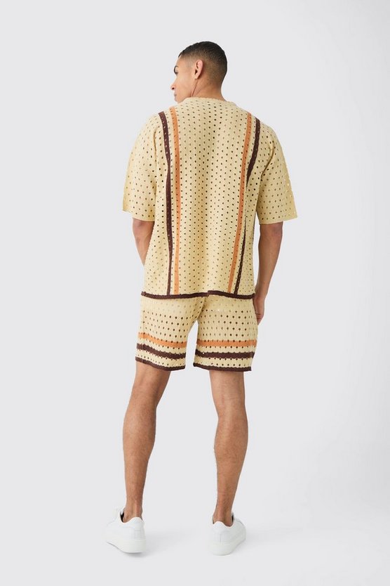 Oversize T-Shirt und Shorts mit Naht-Detail