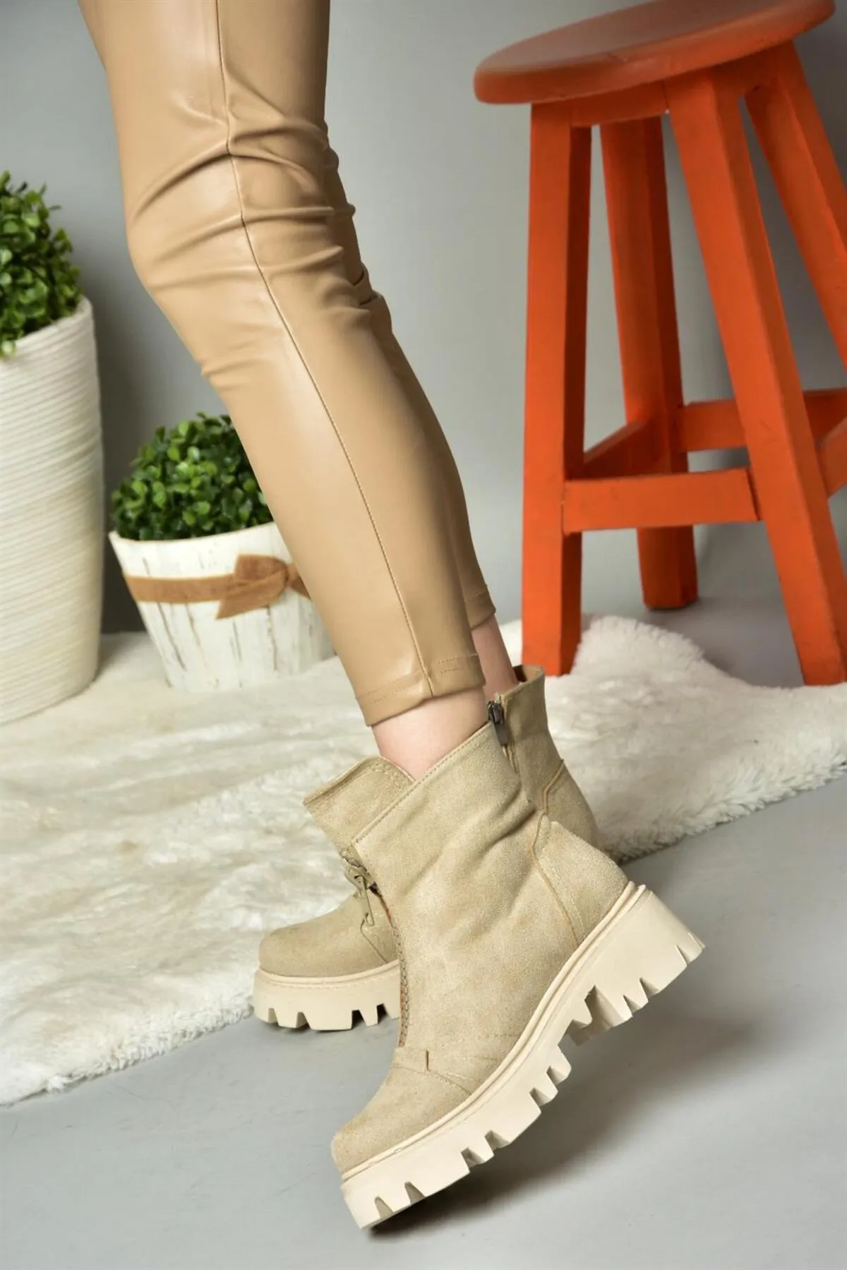 Fox Shoes  R784551202 Damenstiefel aus Wildleder mit dicker Sohle