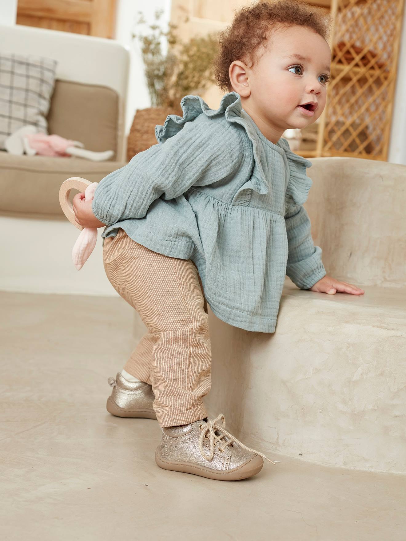 Bottillons lacés cuir souple bébé premiers pas or