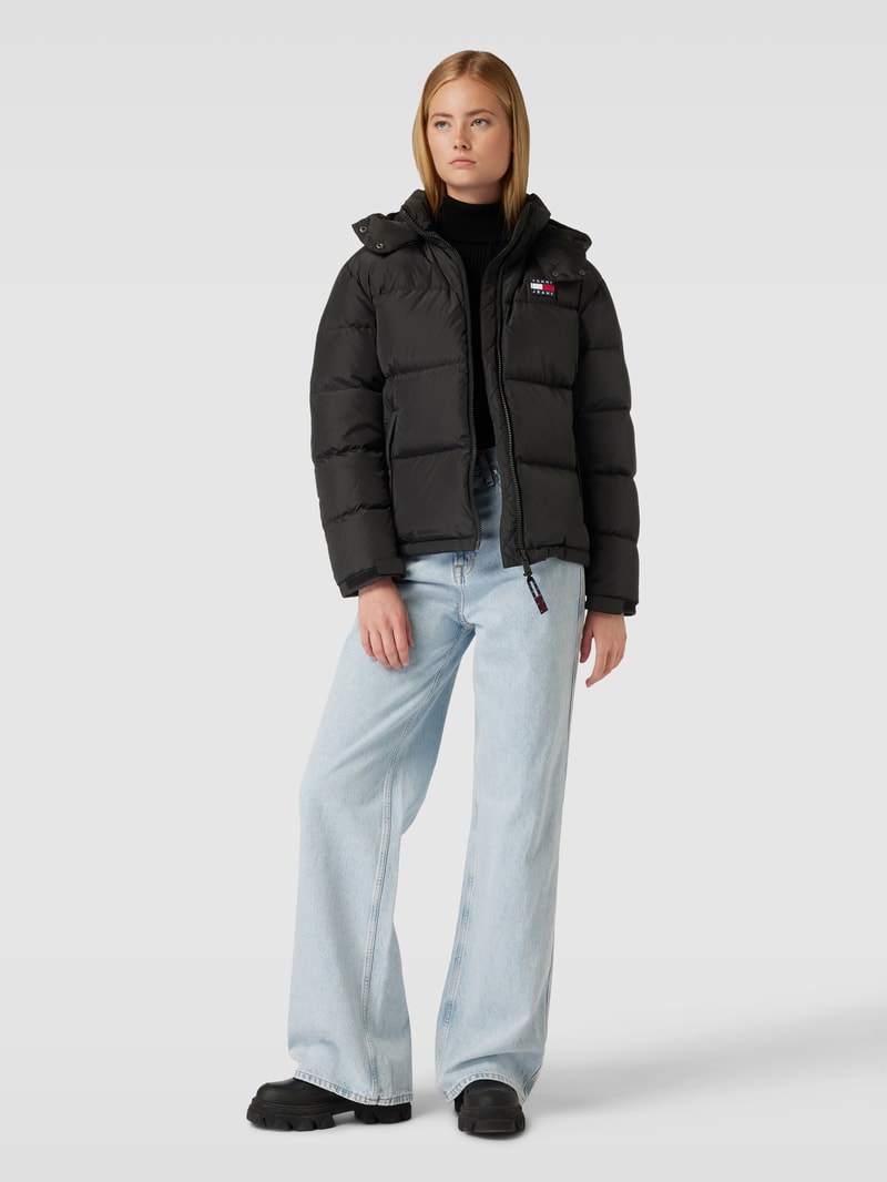 Steppjacke mit Label-Patch Modell 'ALASKA' in schwarz