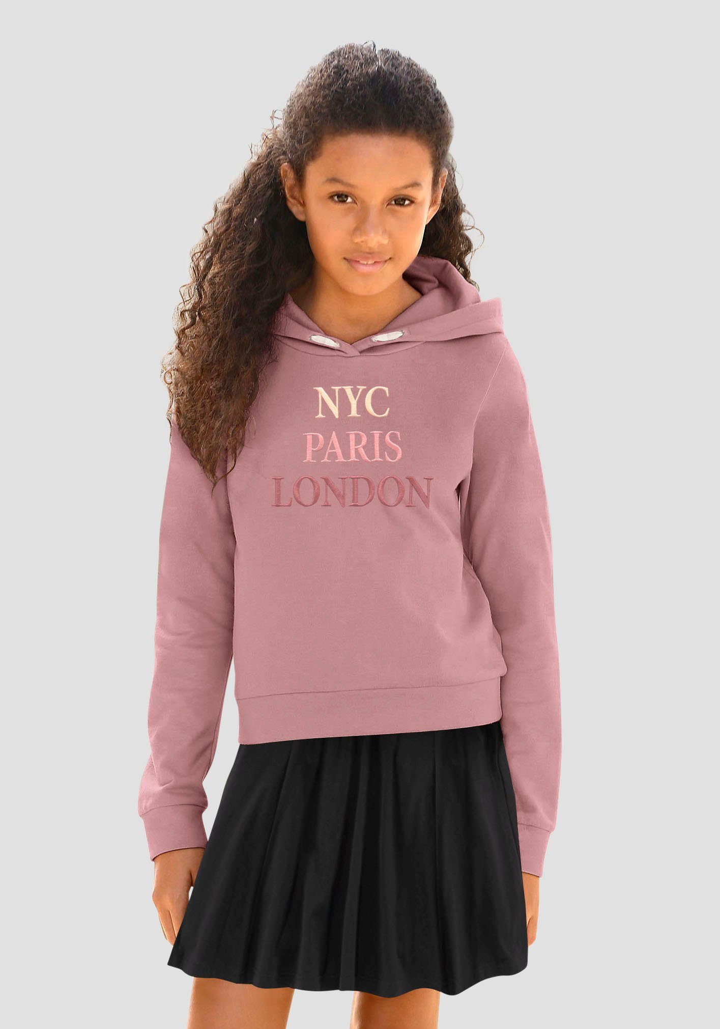 KIDSWORLD Kapuzensweatshirt NYC Paris London mit Stickerei