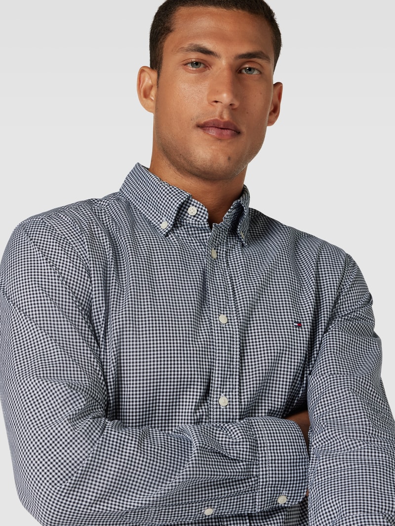 Freizeithemd mit Button-Down-Kragen in marineblau