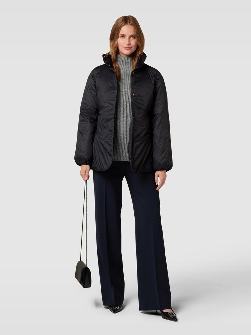 Winterjacke mit Stehkragen in schwarz