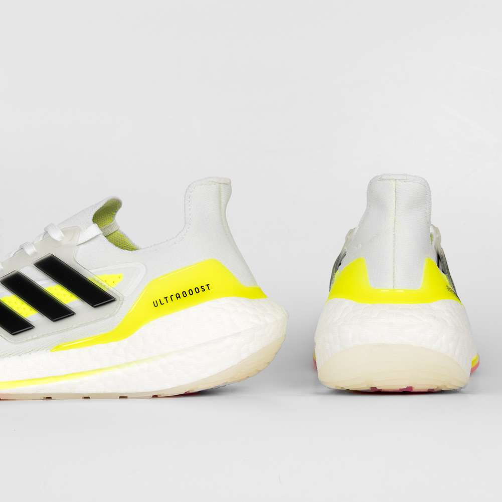 adidas UltraBOOST 21 Sneaker FY0377