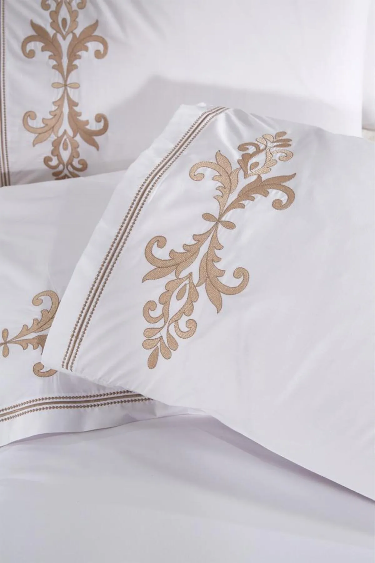 Çeyiz Diyarı  Adelina Besticktes 6-teiliges Bettbezug-Set, Creme