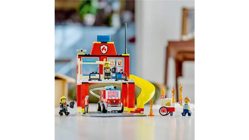 LEGO City 60375 Feuerwehrstation und Löschauto