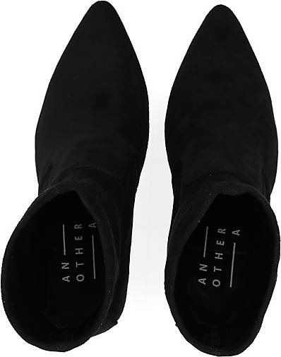 Another A Stiefelette