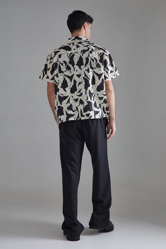 Kurzärmliges kastiges Hemd mit floralem Print