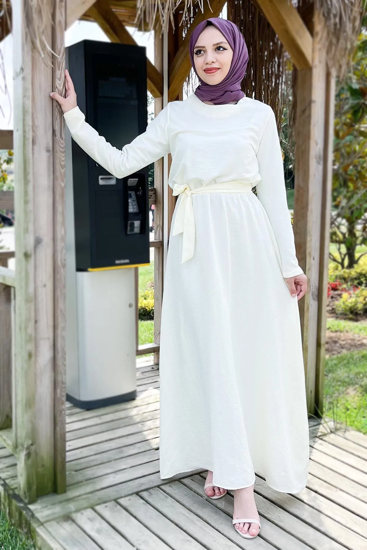 Tesettür Dünyası  Ayrobin Kleid Tsd220540 Beige
