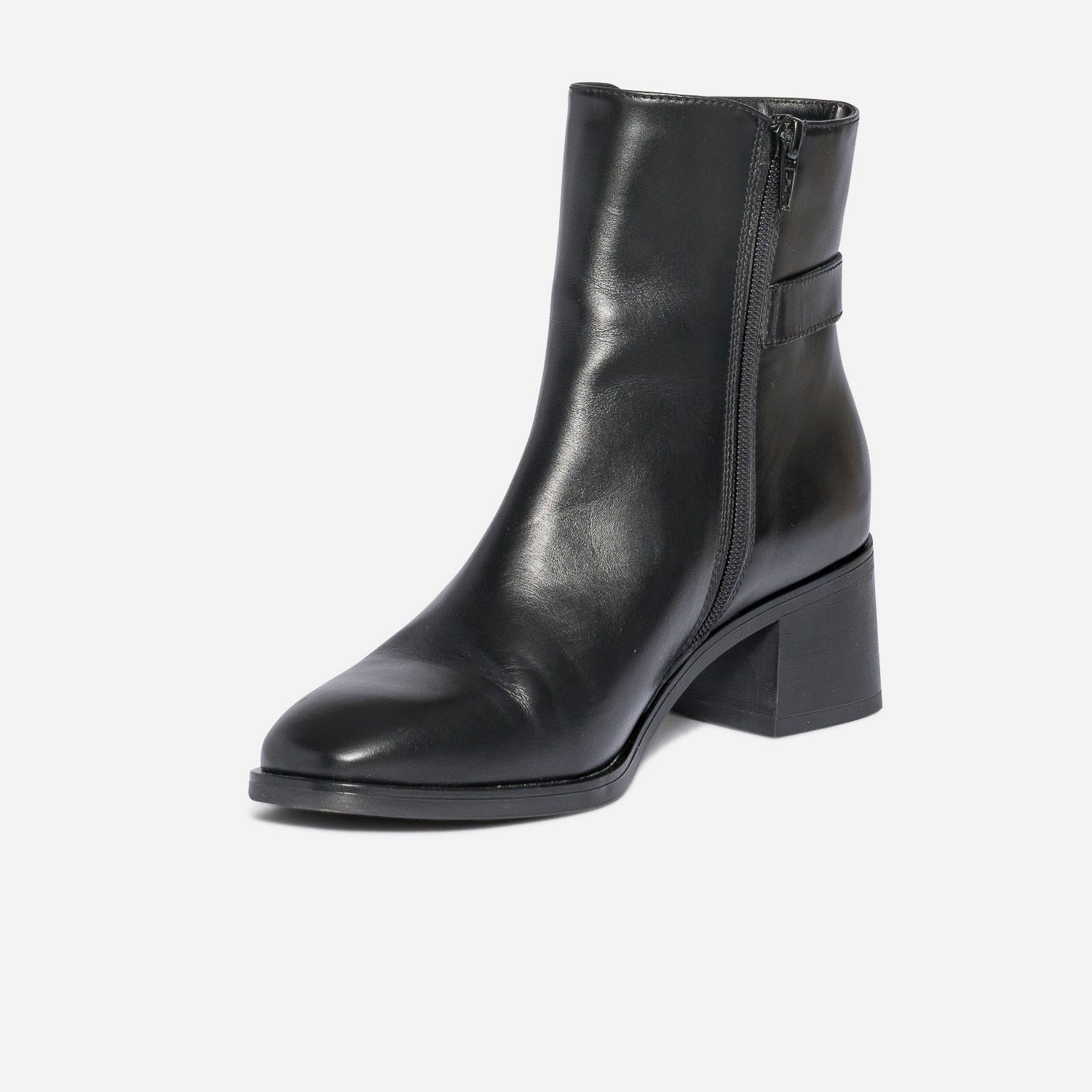 Boots noir en cuir à talon