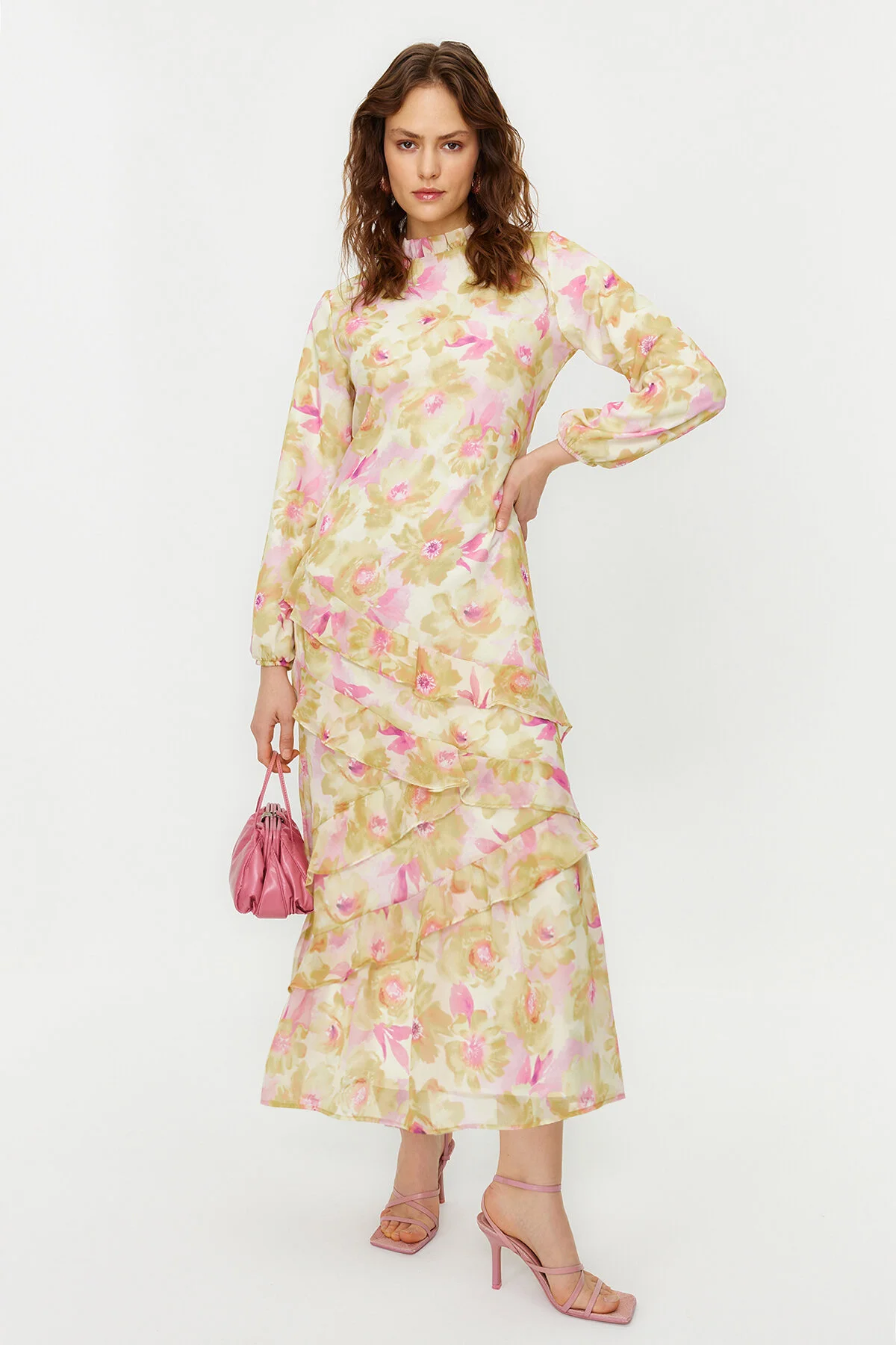 Trendyol Modest  Grüner Blumenrock, gerüschtes, gefüttertes Kleid aus gewebtem Chiffon TCTSS24EB00036