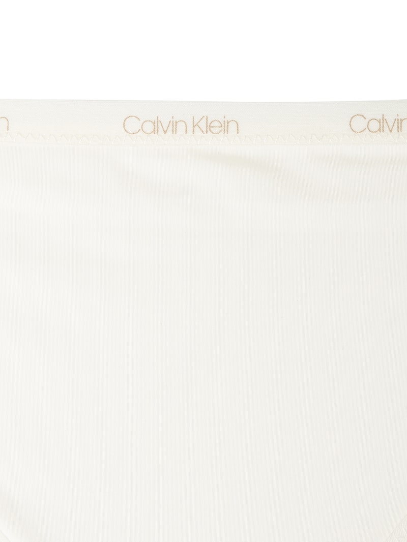 String mit Häkelspitze Modell 'FLIRTY' in offwhite