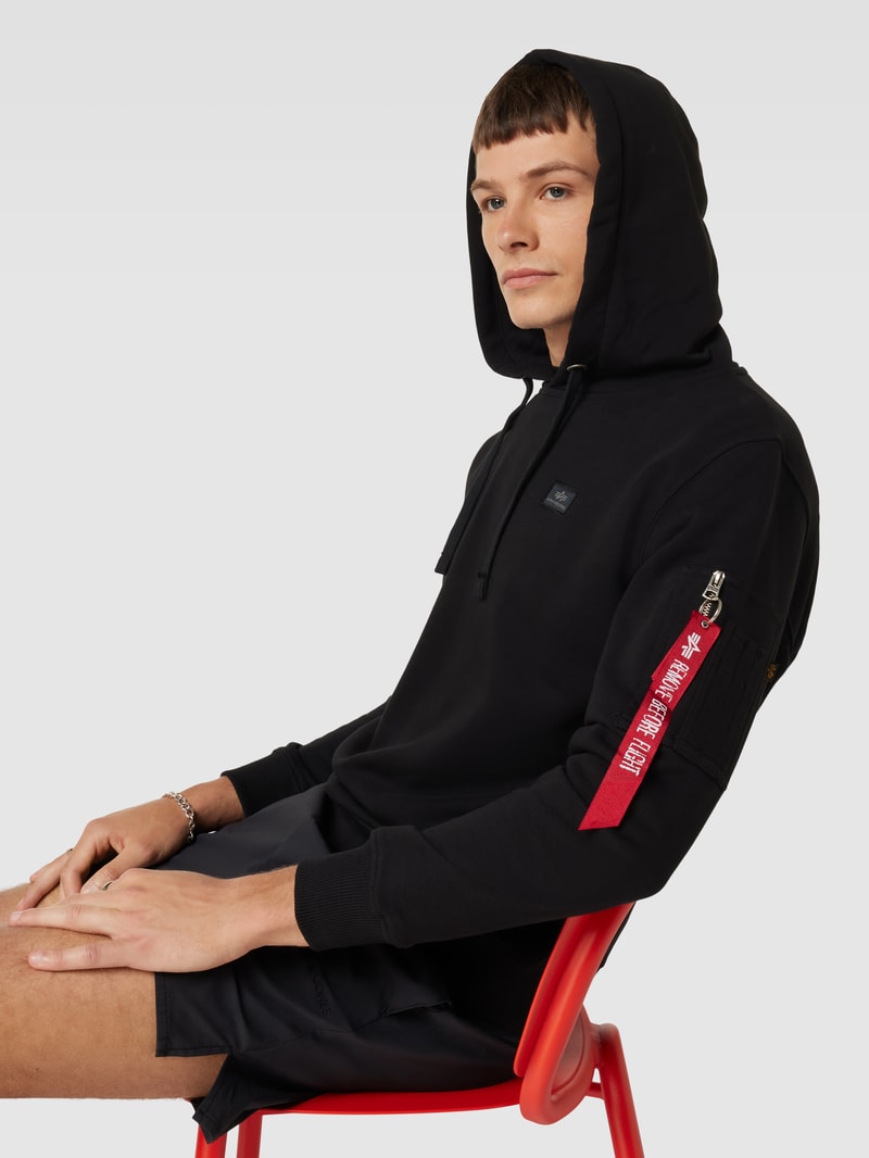 Hoodie mit Label-Applikation Modell 'X-FIT' in schwarz