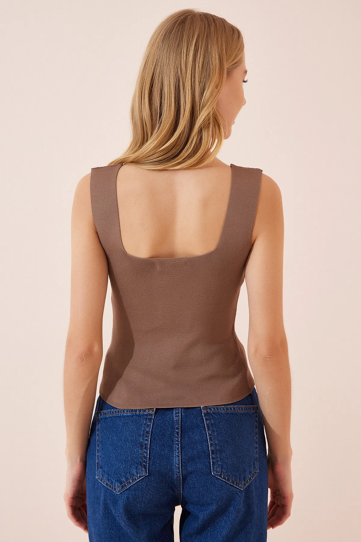 Happiness İstanbul  Weiße Damen-Strickbluse mit quadratischem Kragen und dicken Trägern im 2er-Pack US00822