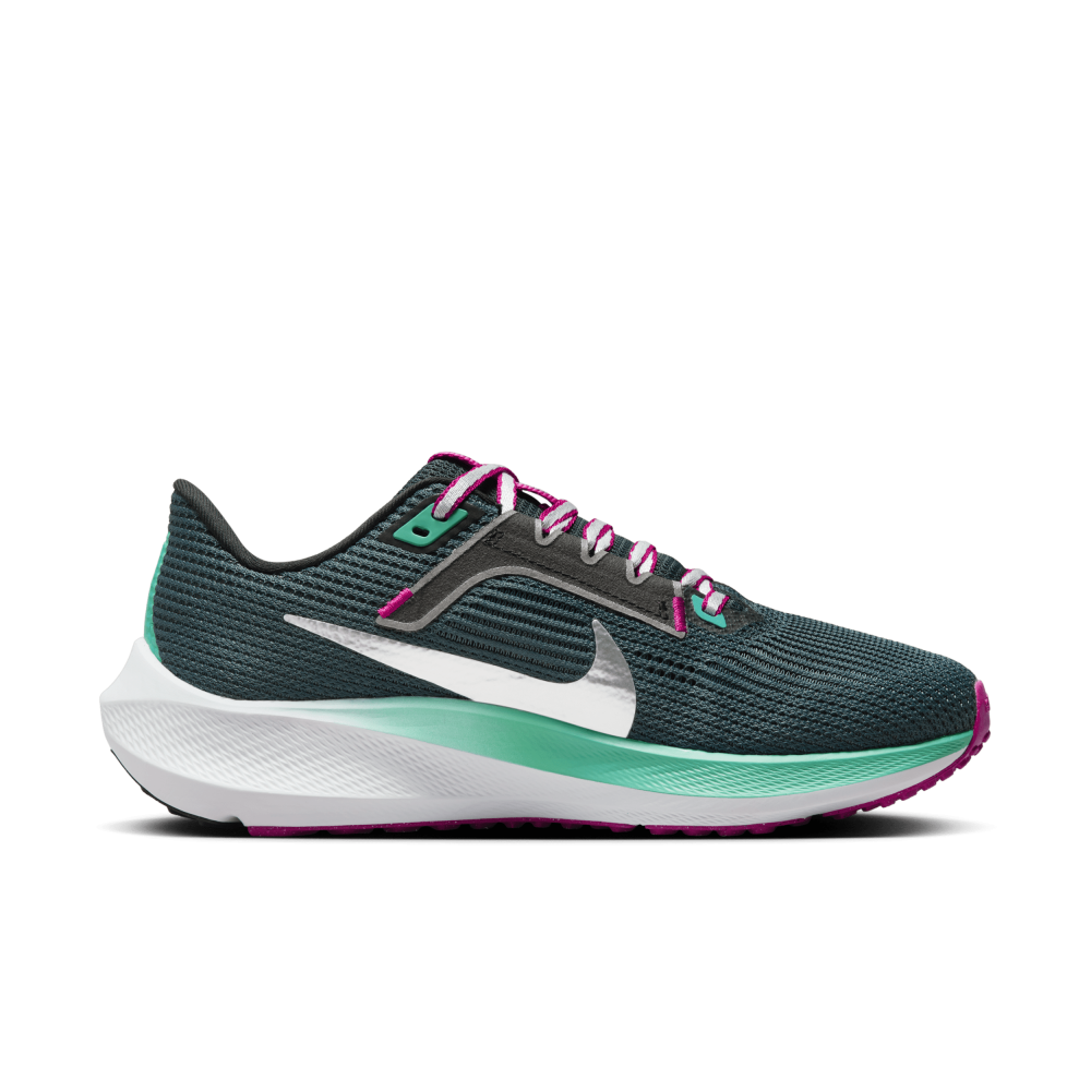 Nike Air Zoom Pegasus 40 DV3854-301 / grün