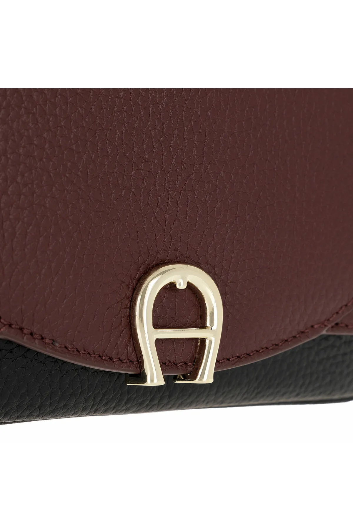 Aigner  Diadora Damen Umhängetasche Rot 1352230506