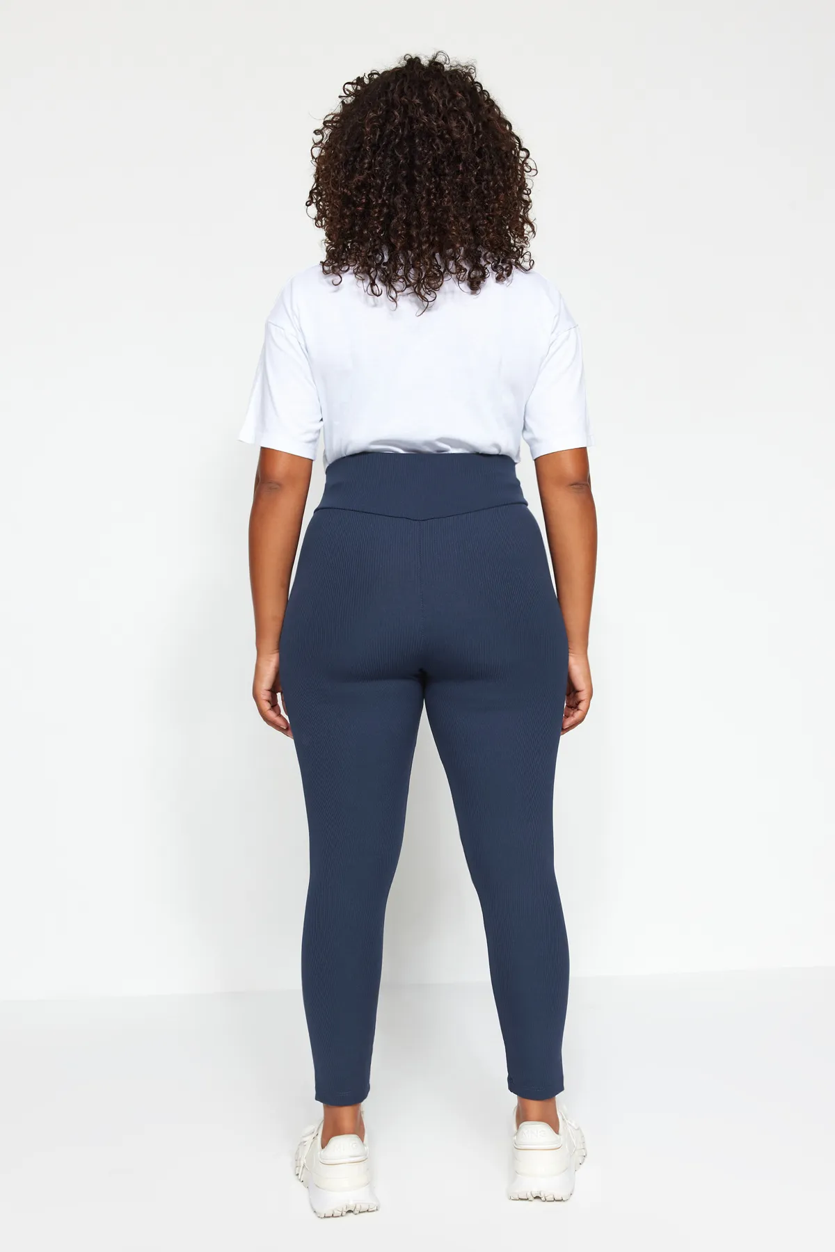 Trendyol Curve  Marineblaue schnurgebundene Strickstrumpfhose TBBAW23AY00009