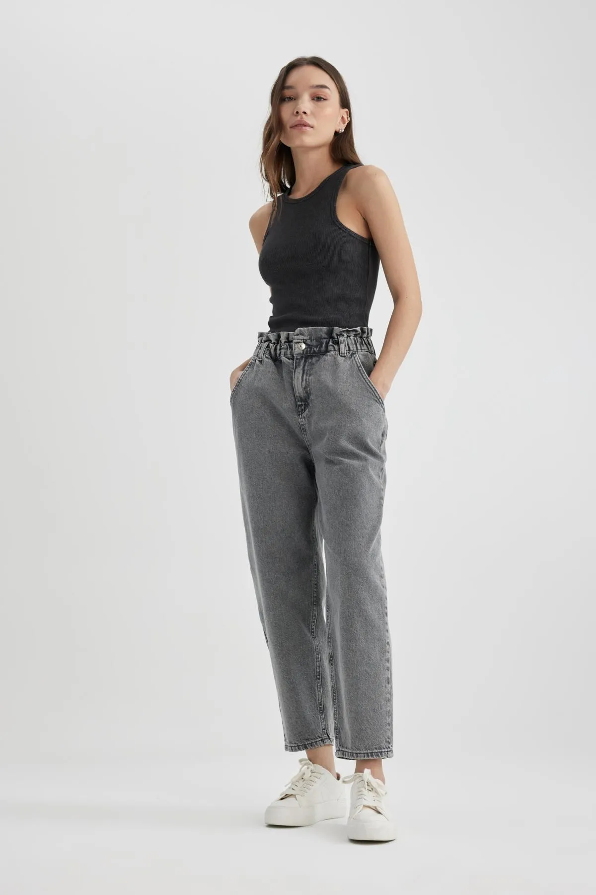 DeFacto  Paperbag Jeanshose mit hoher Taille und geradem Bein in Knöchellänge B4993ax24sp