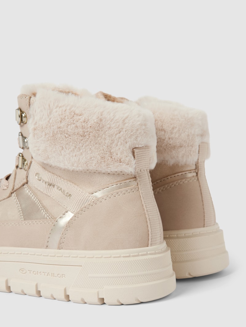 Sneaker mit Kunstfellbesatz in beige