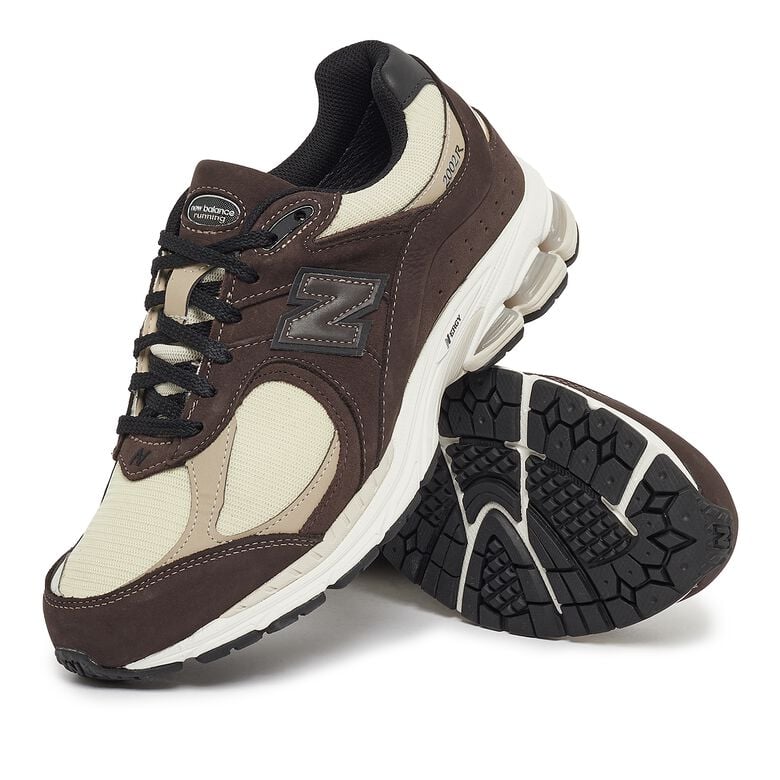 New Balance M2002RXQ schwarz