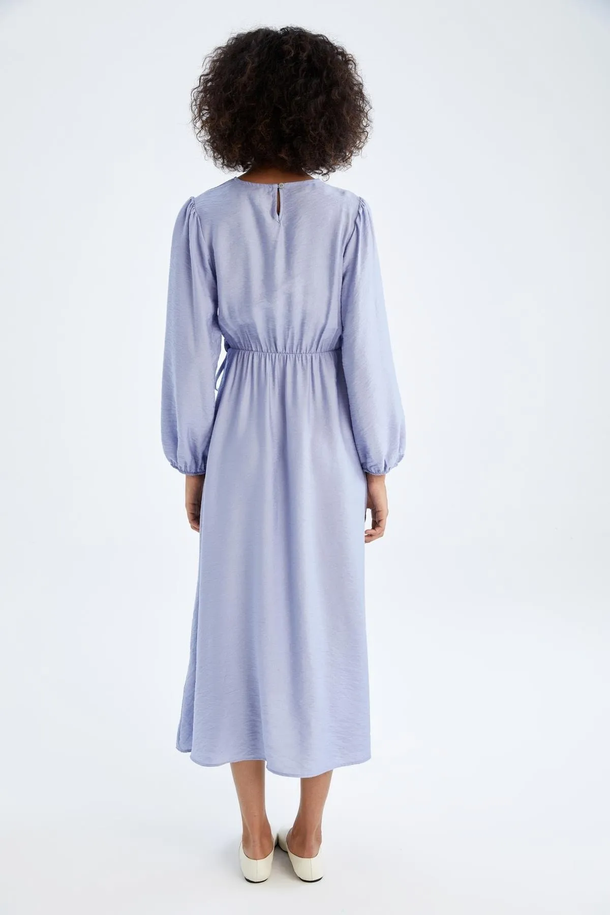 DeFacto  A-Linien-Maxi-Langarmkleid mit Rundhalsausschnitt