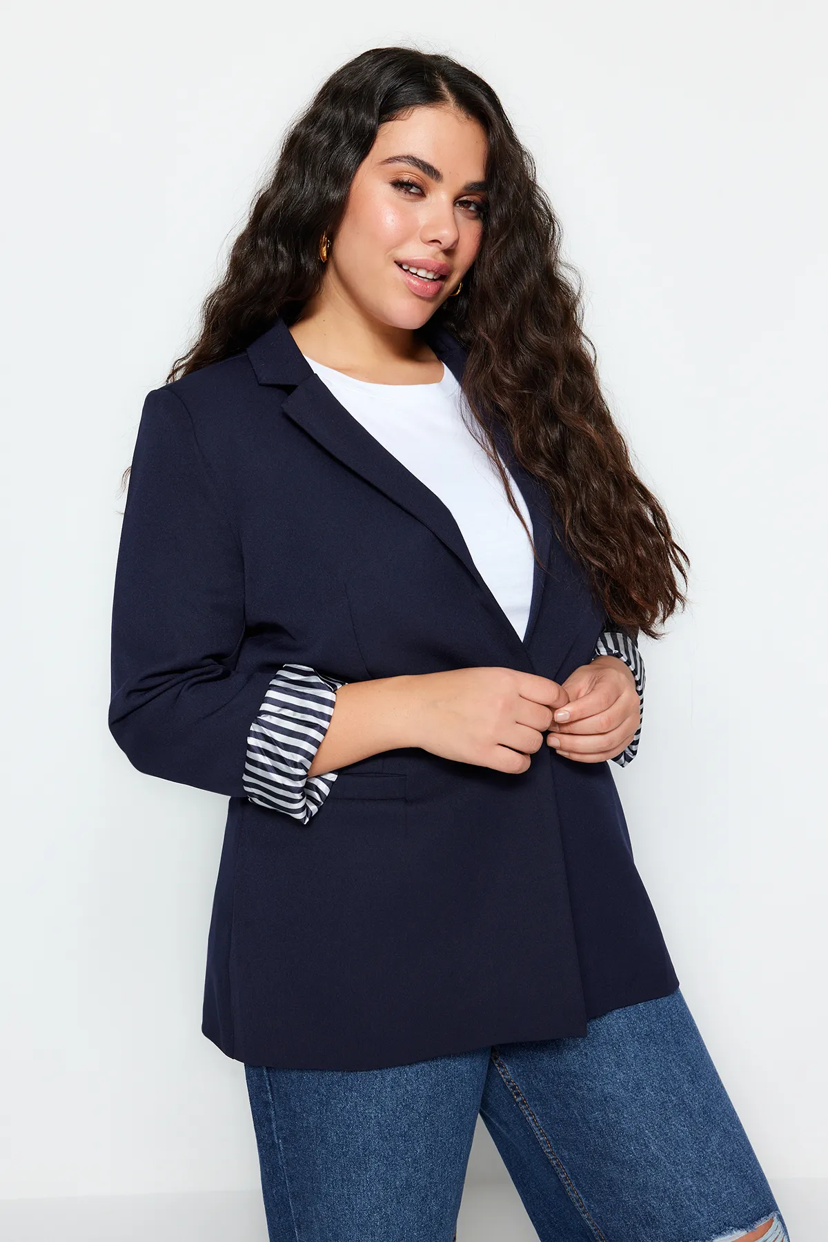 Trendyol Curve  Marineblaue gewebte Jacke mit Linienfutter TBBSS22CE0195