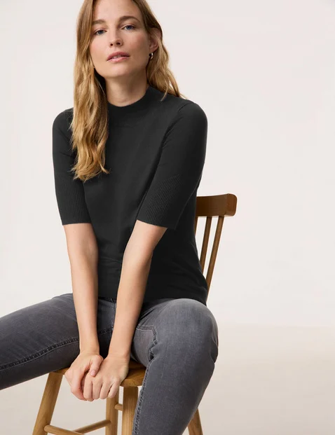 Kurzarmpullover mit Turtleneck