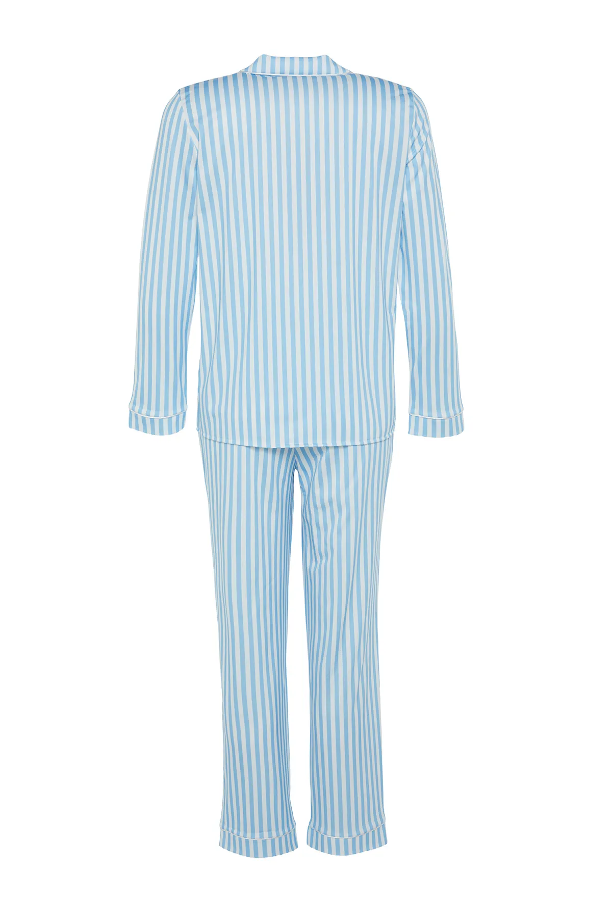 Trendyol Collection  Blaues Pyjama-Set aus Hemd und Hose aus Strick mit gemusterter Fleece-Innenseite und Paspelierung THMAW24PT00050