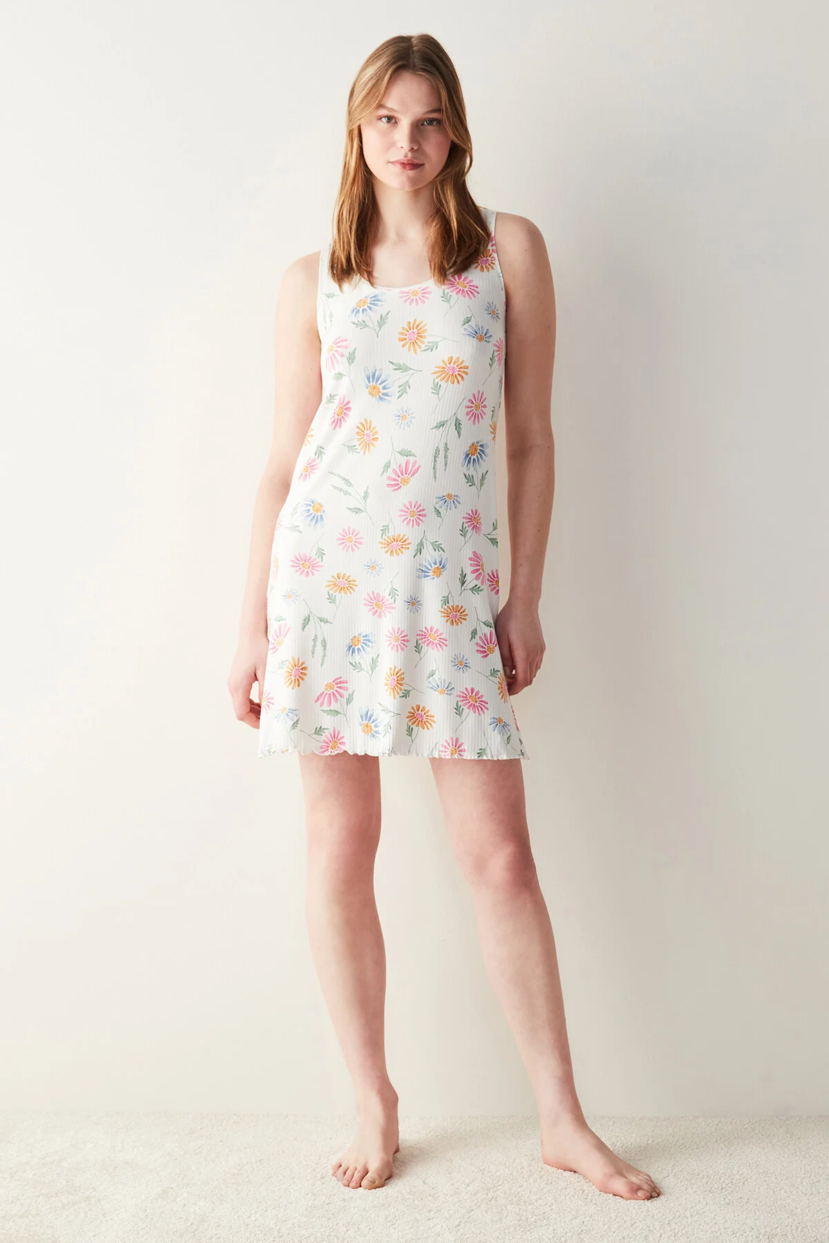 Penti  Cremefarbenes Nachthemd mit Flora-Print