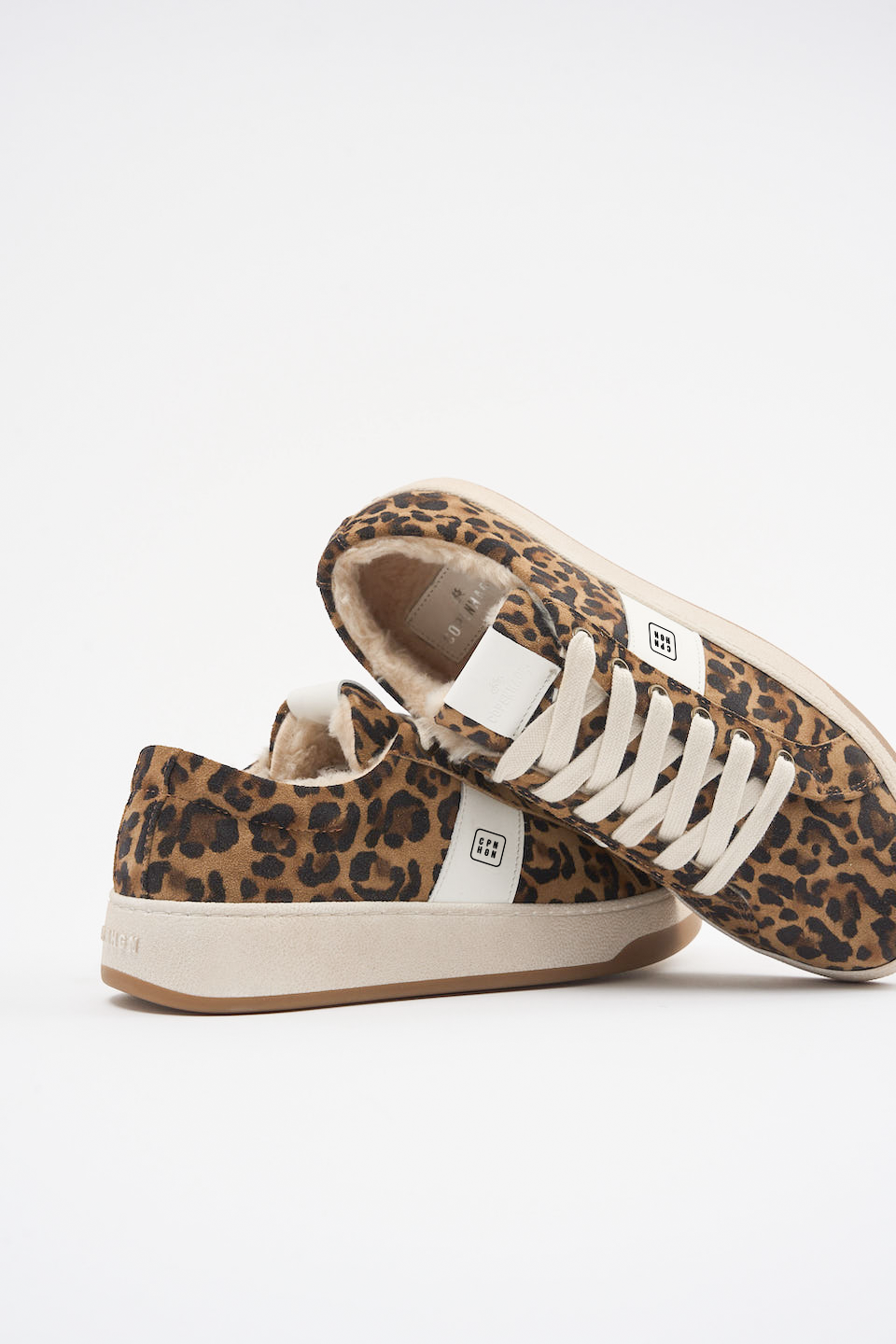 CPH22 suede leo